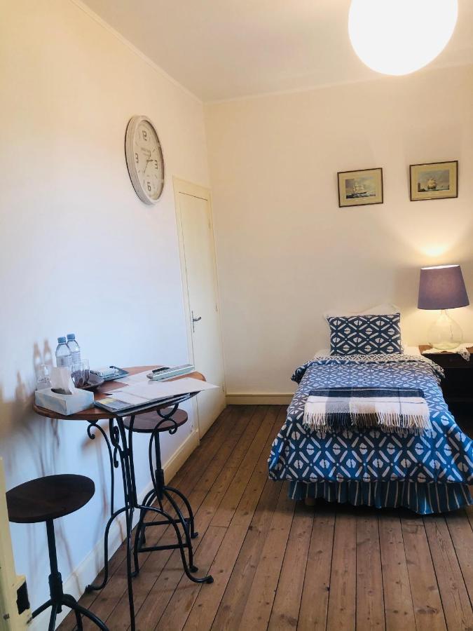 Bed and Breakfast Le Vieux Manoir Carolles Exterior foto